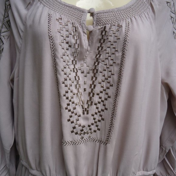 SIZE L. Anthropologie Maeve embroidered dress. - Picture 5 of 16